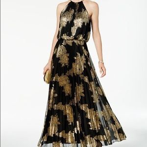 Metallic Print Pleated Blouson Dress